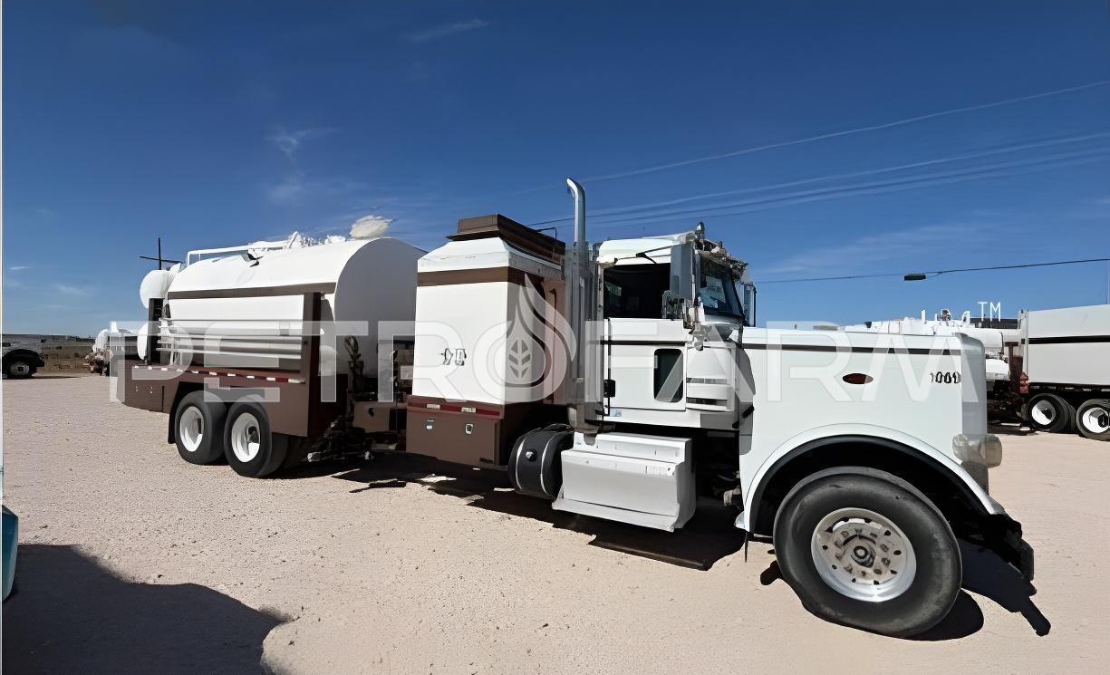 CAMIÓN HOT OILER PETERBILT CON BOMBA TRIPLEX 3K Y SOPLADOR GARDNER DENVER (2014)