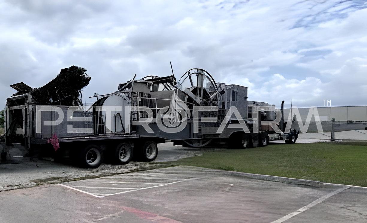 Unidad Coiled Tubing NOV HydraRig HR6100 con sarta concéntrica 2015 montada sobre remolque y tractor Kenworth